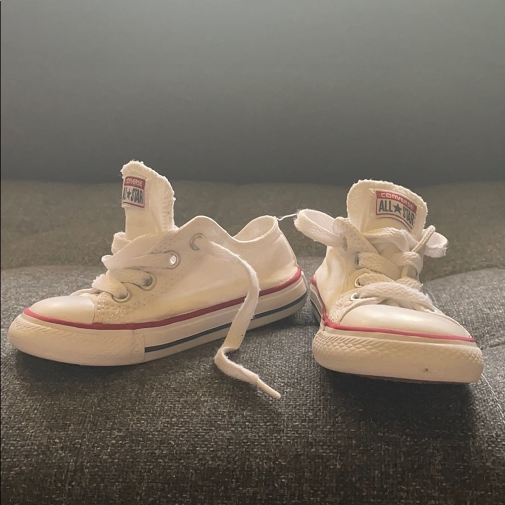 Converse low top